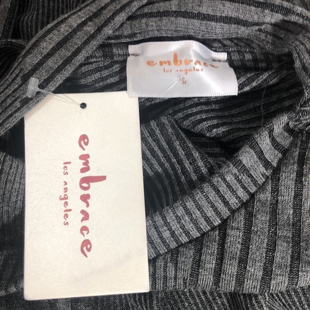 Embrace Los Angeles Women's Top with strappy back. Gray Size L - Picture 3 of 7